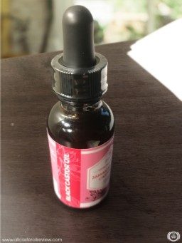 Leven Rose castor oil bottle with plastic seal in cap
